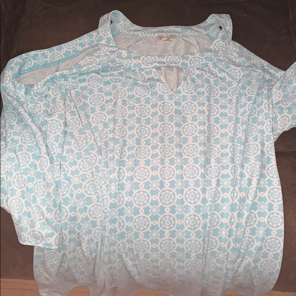 Cold shoulder top